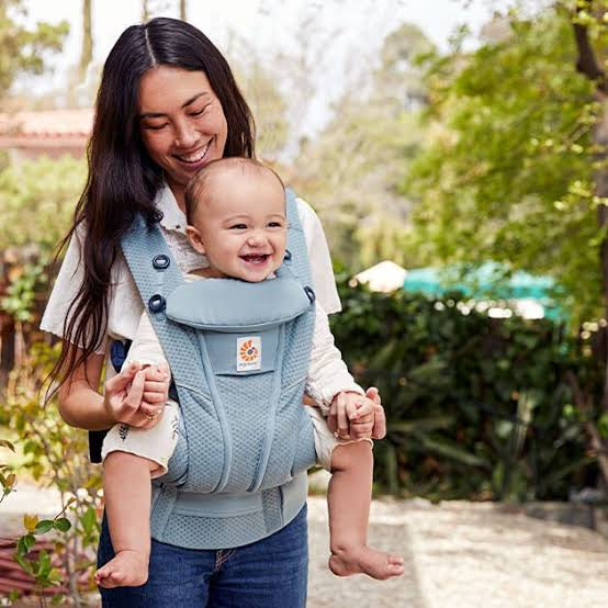 Ergobaby Omni Breeze Breathable Mesh Baby Carrier – Light Blue | Ergonomic Newborn to Toddler Carrier
